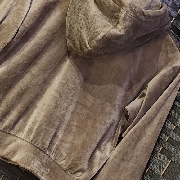 🐞3/33🐞 H&M brown velour cropped hoodie - Picture 7 of 7